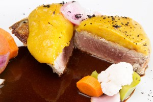 Tarantelo de atún rojo con crema cítrica en La cruz Blanca