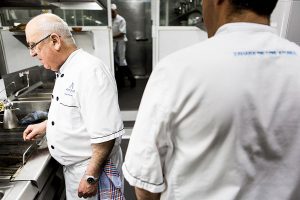 joaquin olmedo chef del restaurante antonio