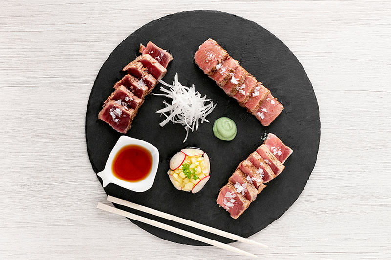 tataki de atún rojo en restaurante la sal