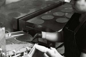 Elaborando tacos artesanales