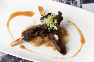 Brocheta de corazón de atún rojo